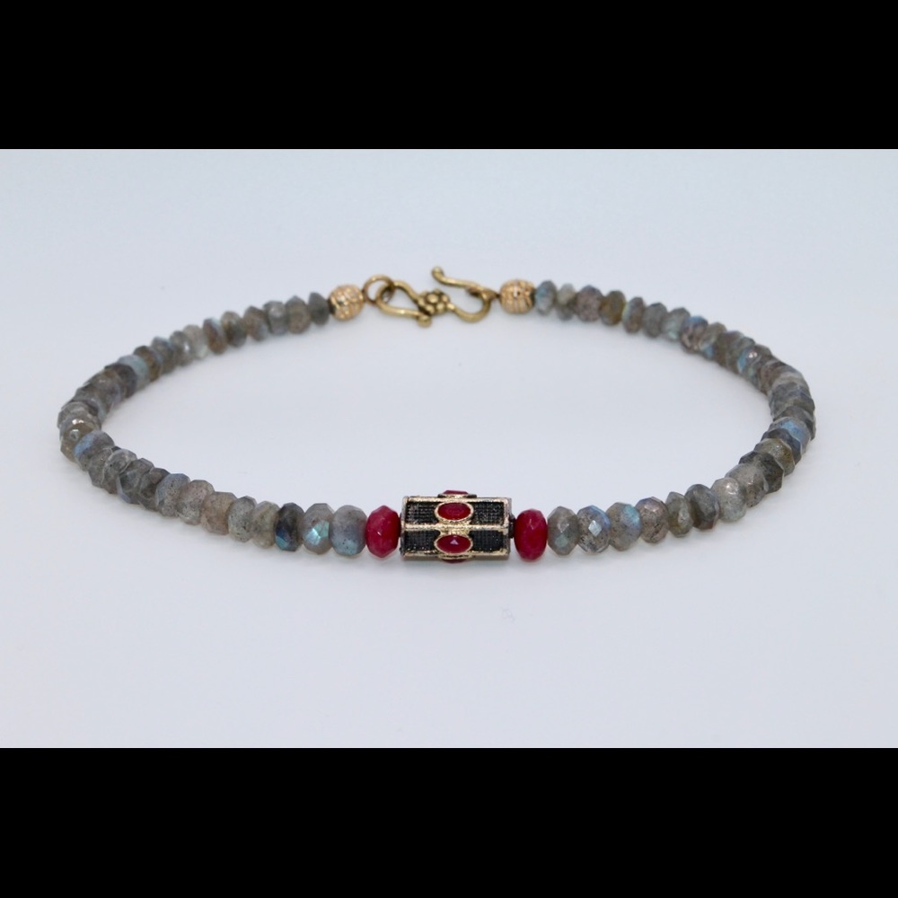 Handmade semi-precious stones necklace